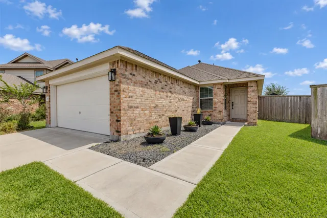 Popular Winward Real Estate