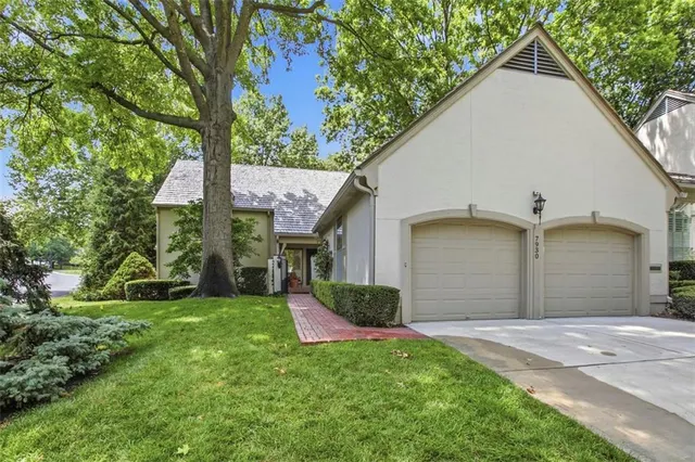 Popular Corinth Downs Real Estate