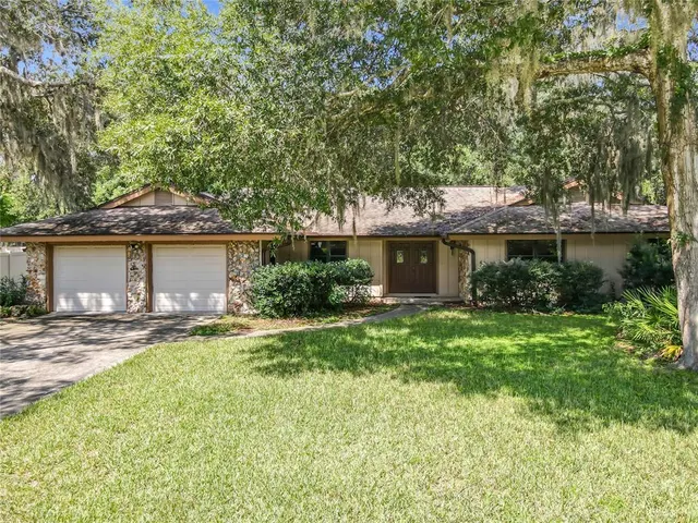 Cheap TOMOKA OAKS COUNTRY CLUB ESTATES Real Estate