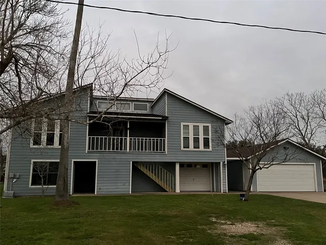 Popular Bayou Shores Real Estate