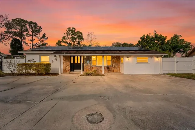 Popular BAY CREST PARK UNIT 01 Real Estate