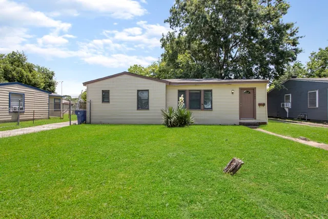 Cheap Snug Harbor Real Estate
