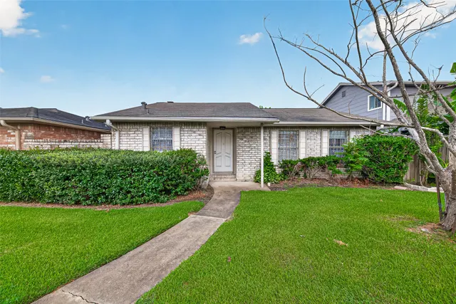 Popular CROWN COLONY WEST Real Estate