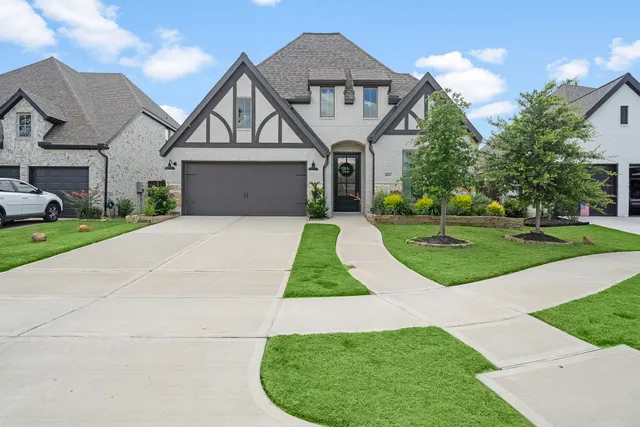 Popular The Groves Real Estate