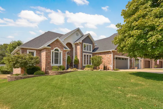 Popular IronBridge Real Estate