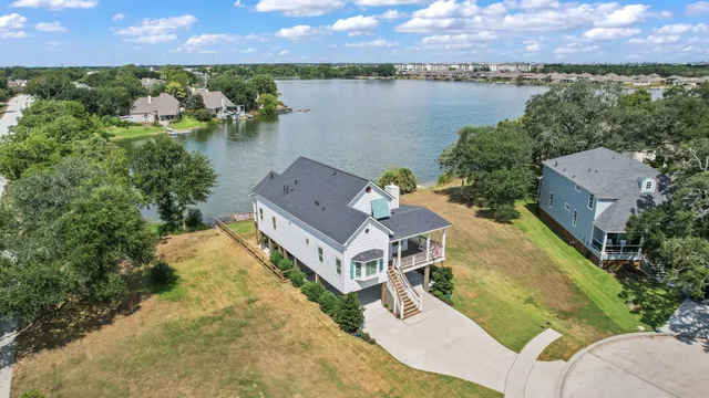 Popular Oak Alley Estates Real Estate