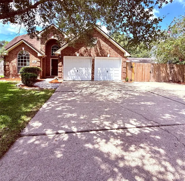 Popular Angleton Plantation Oaks Real Estate