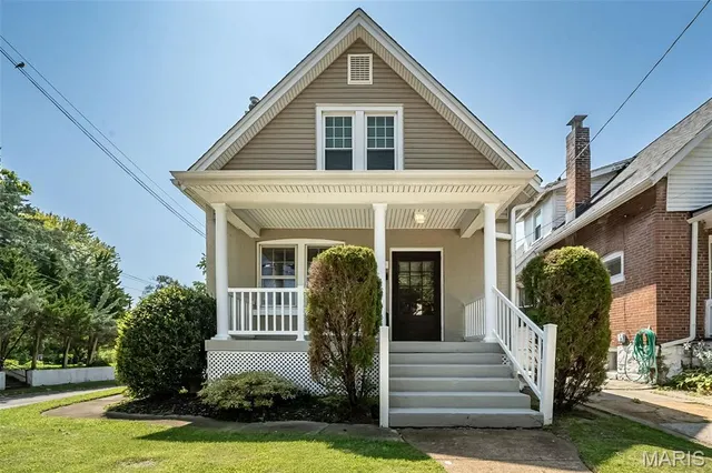 Popular Ellendale Add Real Estate