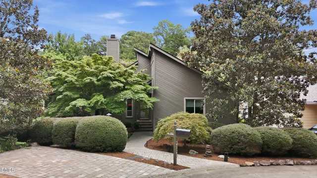 Popular Sans Famille Real Estate