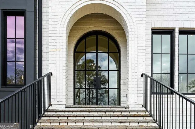 Popular SANDERS FIELD ESTATES Real Estate