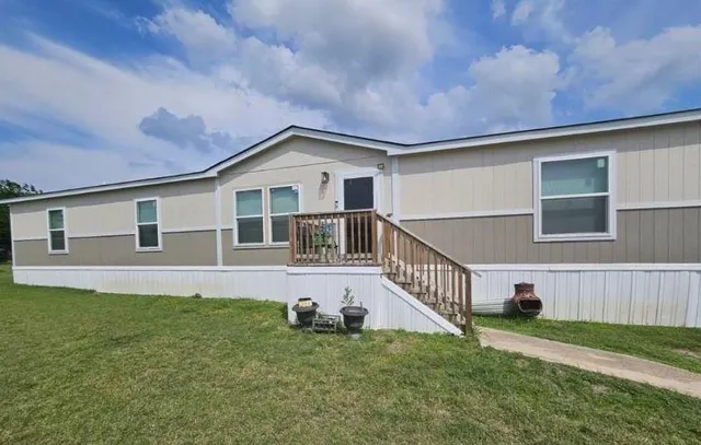 Popular Summerfield Real Estate