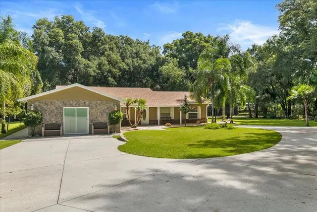 Popular PONKAN PINES Real Estate