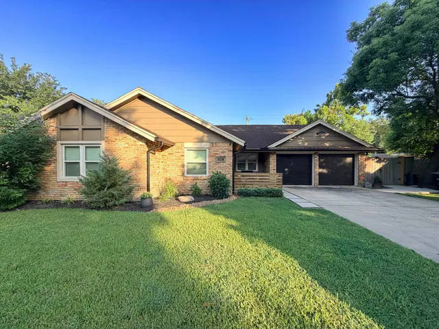 Expensive Bayou Bend Alvin Real Estate