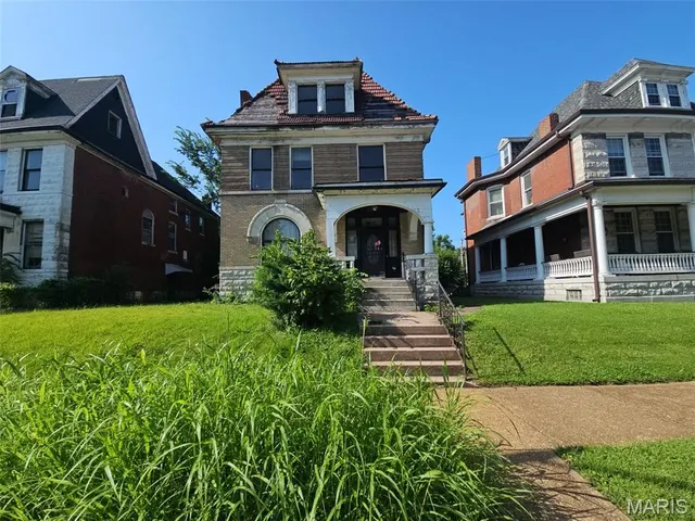Popular Ray Place Add Real Estate