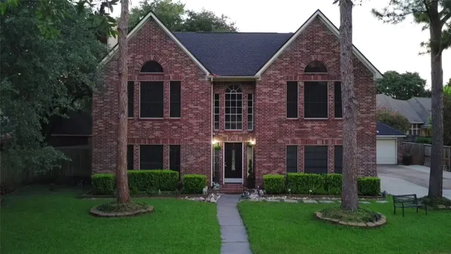 Expensive Waterford Sec 1 Real Estate