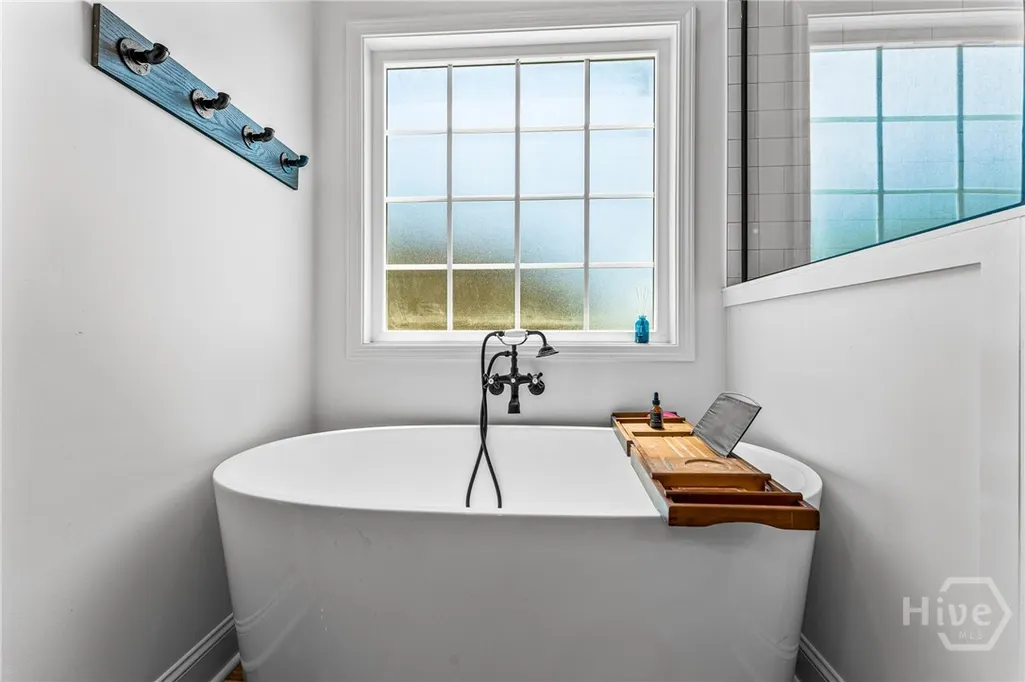 Listing Thumbnail Image 34
