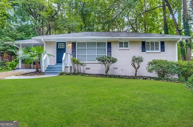Popular Delowe Park Real Estate