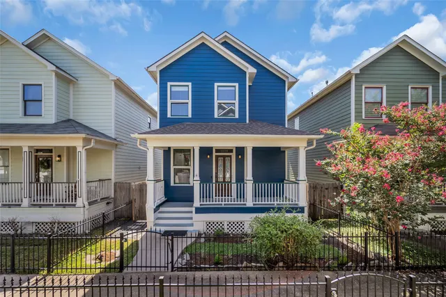 Popular Shady Park Cottages Real Estate