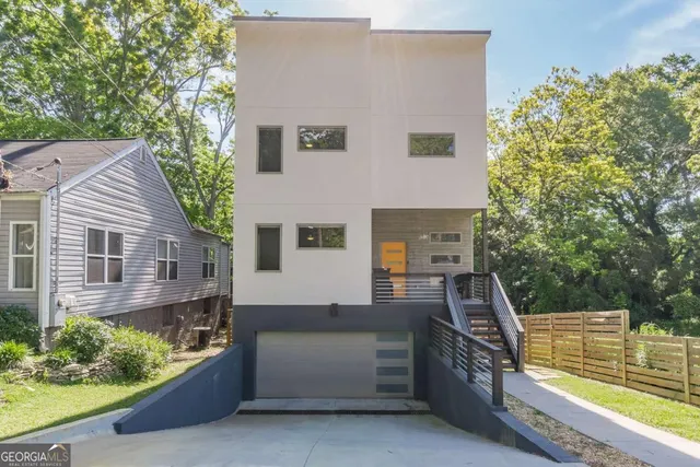 Expensive DR ARCH AVARY PROPERTY Real Estate