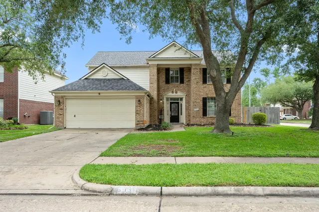 Popular Village Grove Sec 4 Real Estate