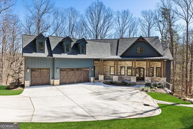 Expensive Achasta Real Estate