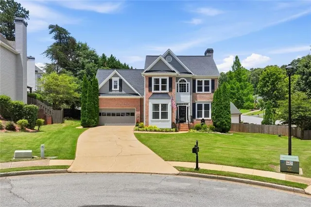 Popular SADDLE TREE Real Estate