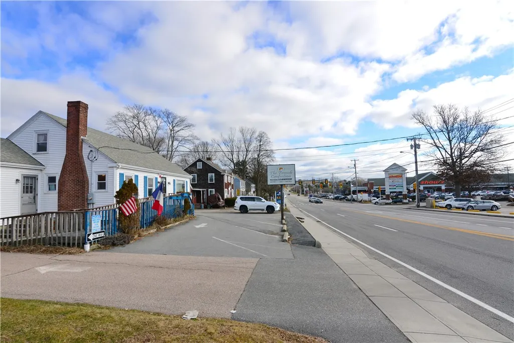 72 East Main Rd,Unit Middletown, Middletown, RI 02842