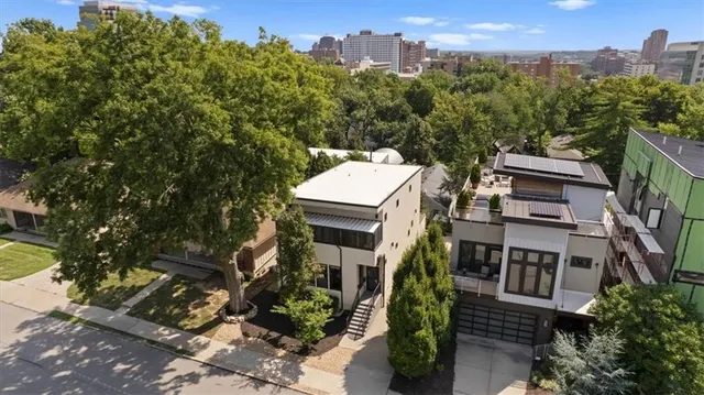 Popular Waverly Place Real Estate