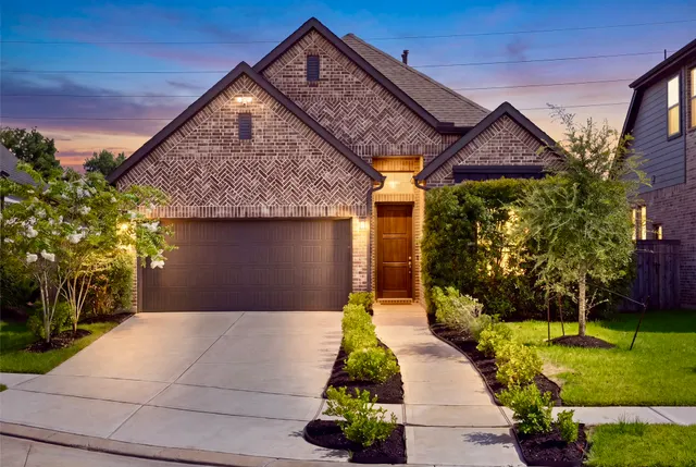 Popular Sienna Sec 49 Real Estate