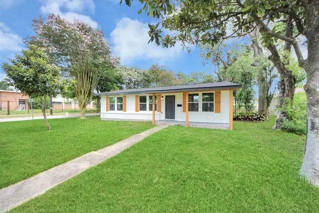 Popular Meadowbrook Sec D Real Estate