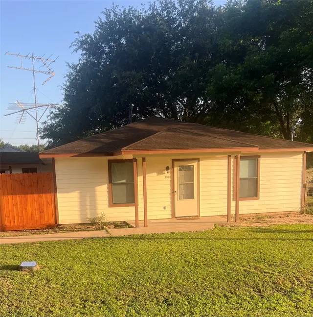 Expensive Waller-College Add Real Estate