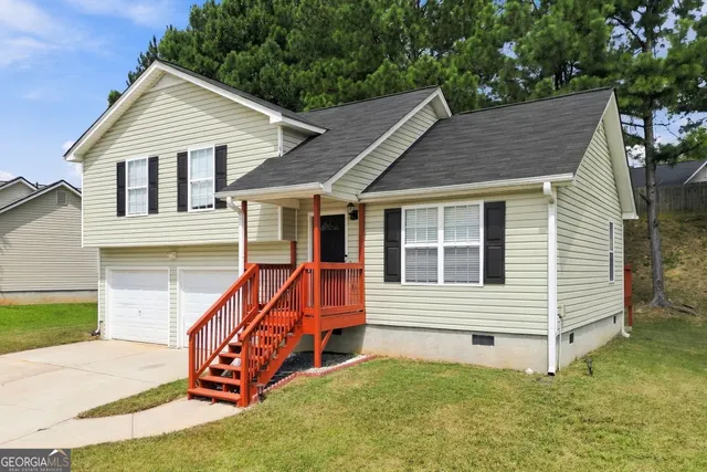 Popular Holly Trail Real Estate