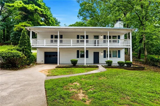 Popular PINECREST Real Estate