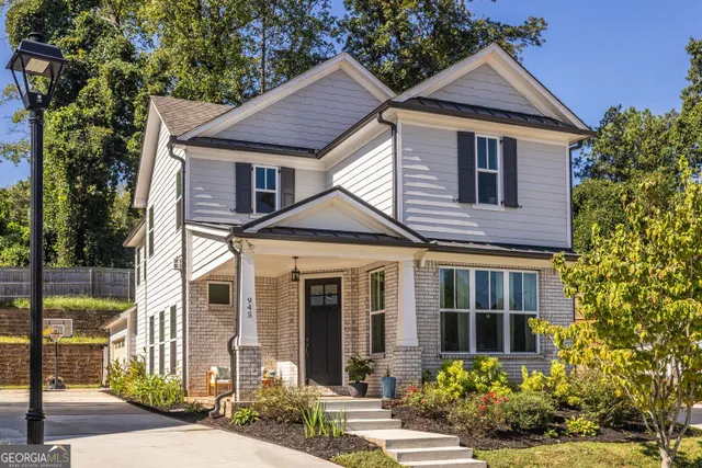 Popular Pontiac Place Real Estate