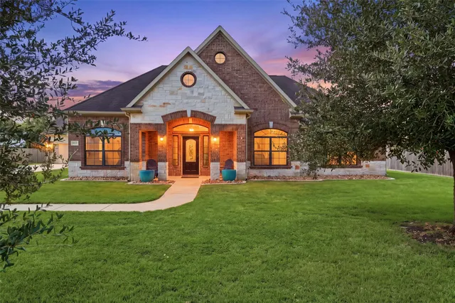 Popular Magnolia Bend Sec 1 Real Estate