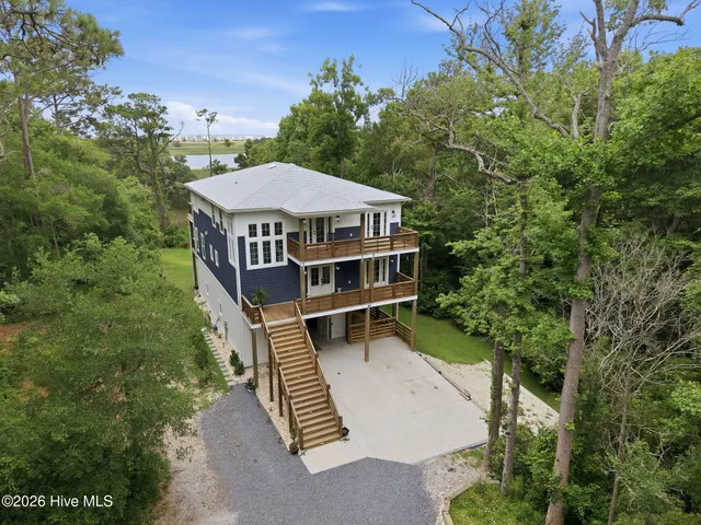 Popular Pelican Point Real Estate