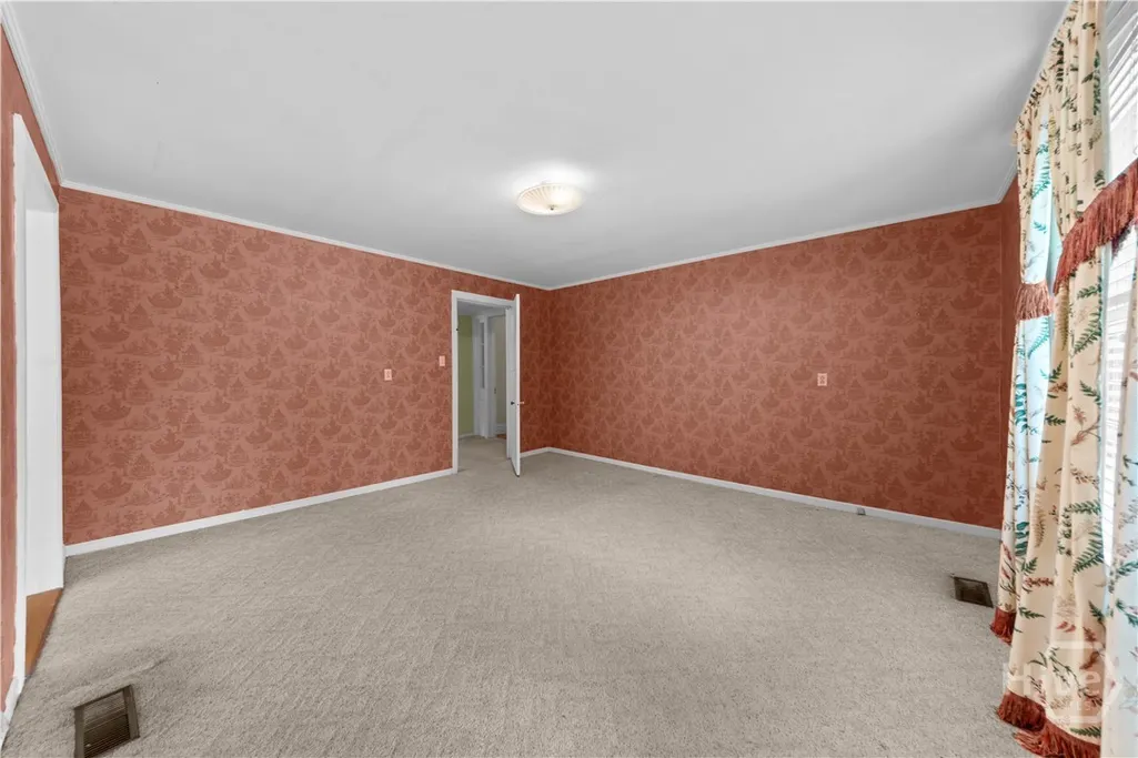 Listing Thumbnail Image 4