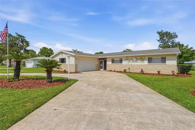 Popular GLEN AIRE ESTATES Real Estate