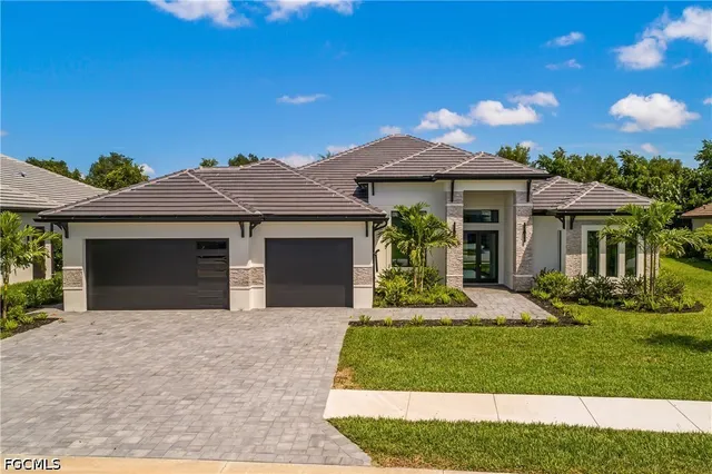 Popular PARROT CAY Real Estate