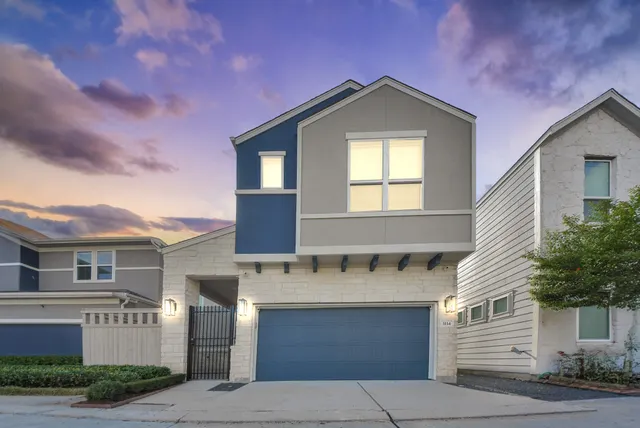 Popular Pinecrest Sec 3 Real Estate