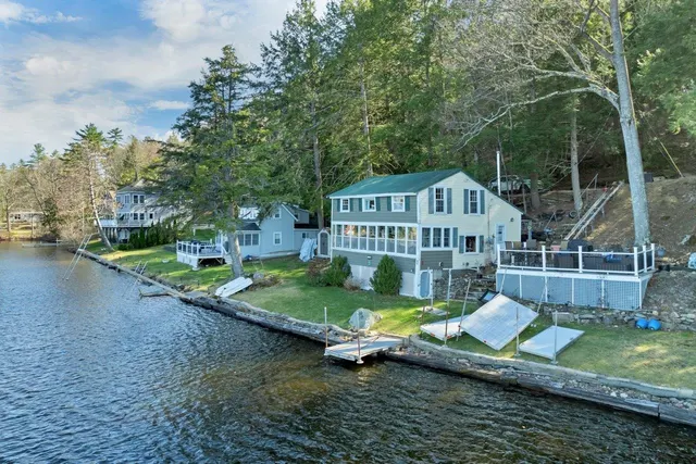 Popular Lower Suncook Lake Real Estate