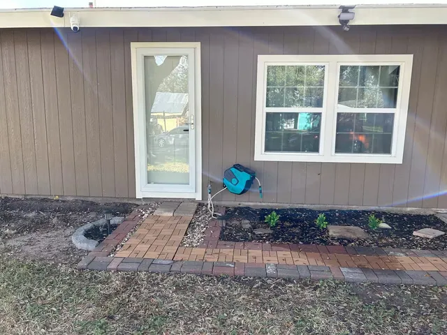 Cheap Wayside Place Real Estate