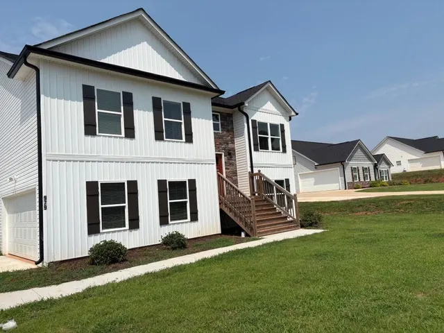 Popular Eastanollee Real Estate