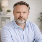 Jonathan Mills