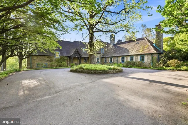 Popular Chestnut Hill Real Estate