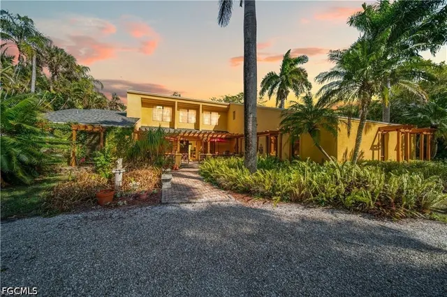 Expensive FN06 - North Fort Myers Area Real Estate