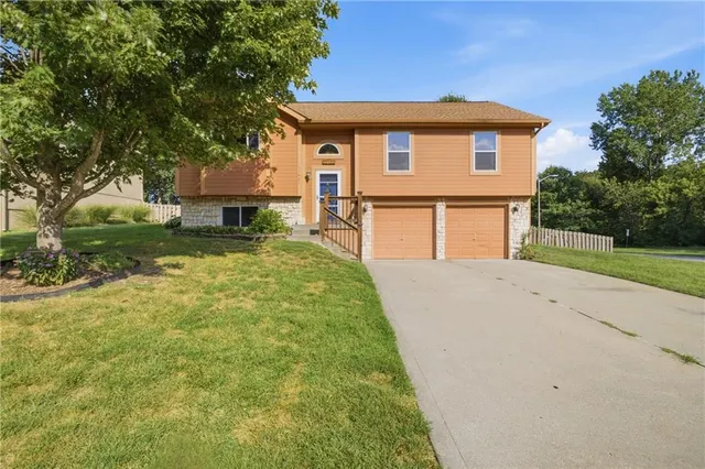 Popular Hunters Glen Real Estate