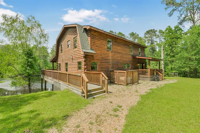 Popular Artesian Lakes Real Estate