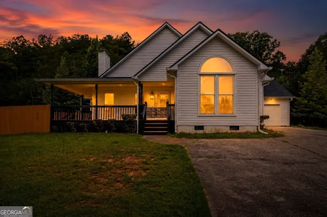 Popular Waverly Oaks Real Estate