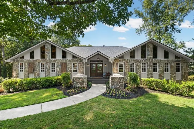 Popular Brookfield County Club Real Estate
